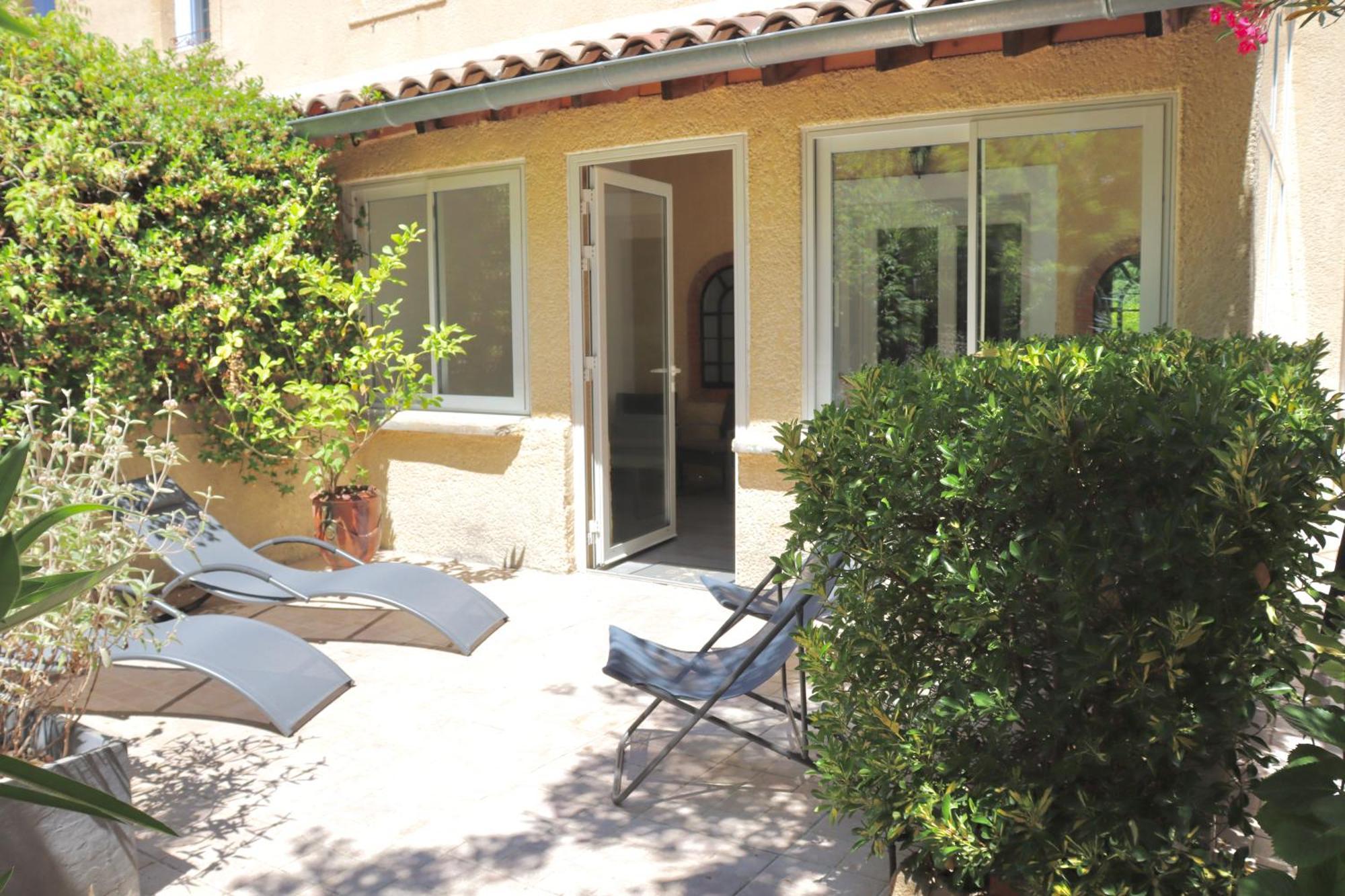 Gites Avec Piscine Et Jacuzzi Au Mas De Cadoule Saint-Just  部屋 写真